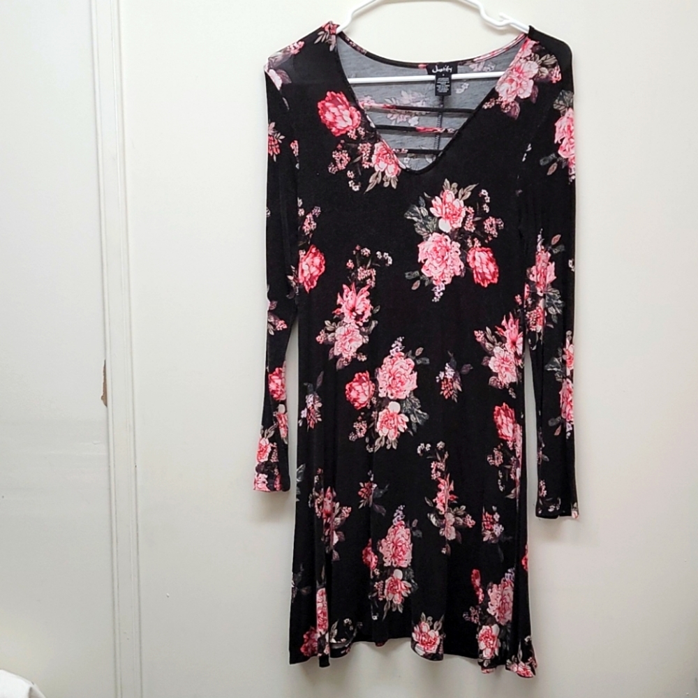 Justify Dress - Size S